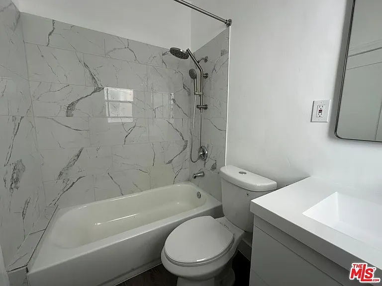 856 S Gramercy Pl — Photo 8