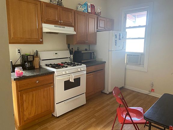 2nd image of 2432 N Ashland Ave #3