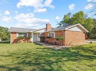 910 E Springdale Loop, Ardmore, OK 73401