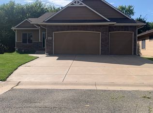 2541 S Maize Ct, Wichita, KS 67215