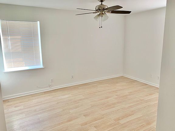 5th image of 2600 Newton Cir W