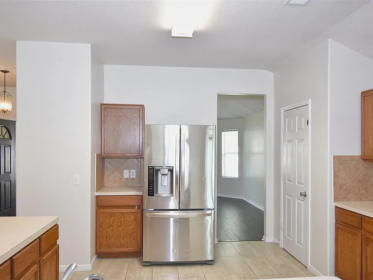 4717 Foster Hill Ct — Photo 6