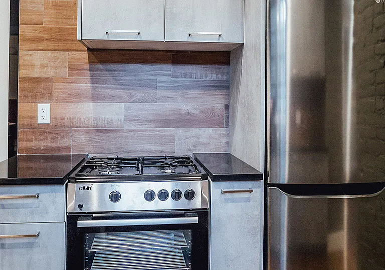 206 Scholes St #9 — Photo 15