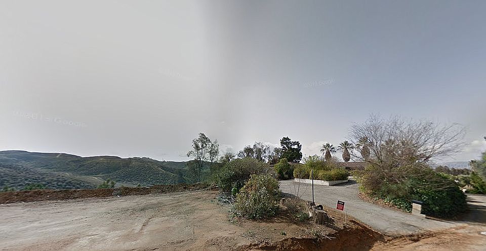 2nd image of 12 Panorama Dr