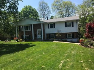 38 Bluefields Ln, Blauvelt, NY 10913