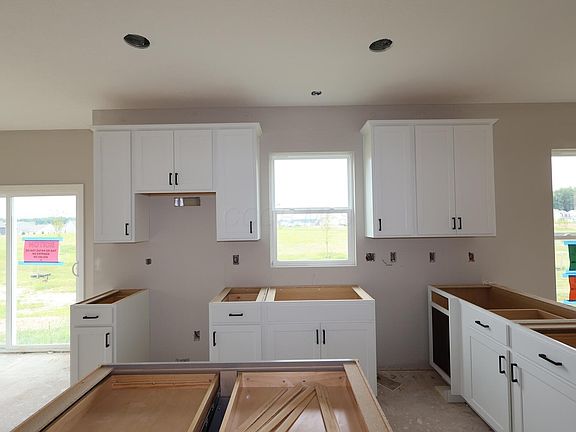 4th image of 3788 Maize View Dr