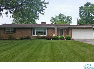 210 Maywinn Dr, Defiance, OH 43512