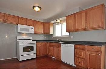 3rd image of 2004 Lexington Dr
