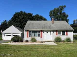 3 Brian Ct, Troy, NY 12182