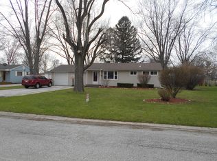 8316 Ellsworth Ct, Merrillville, IN 46410