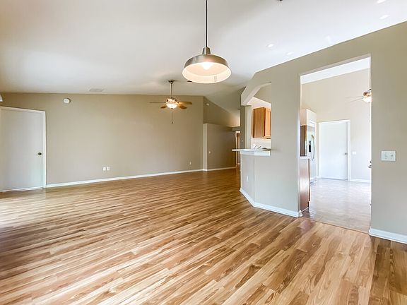 4th image of 28831 Raindance Ave