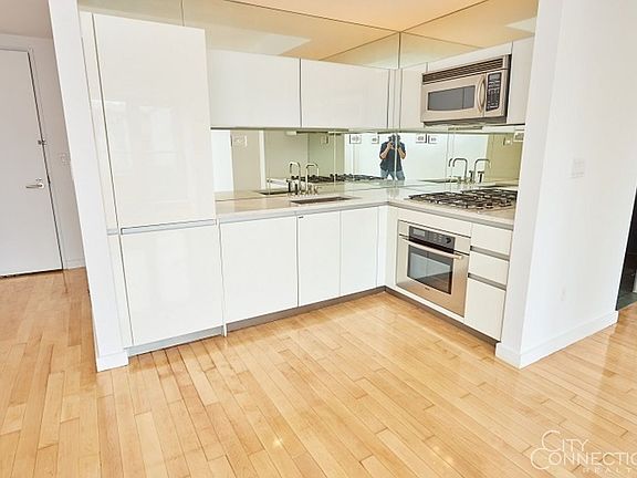 3rd image of 421 E 13th St #7G