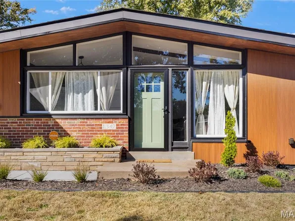 1347 Kappel Dr, Saint Louis, MO 63135