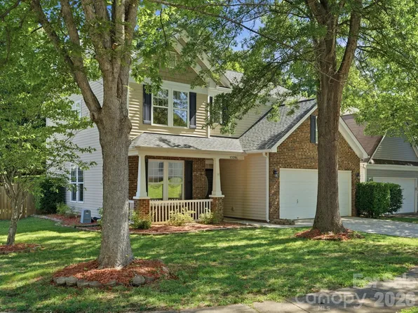 10094 Paisley Dr, Charlotte, NC 28269