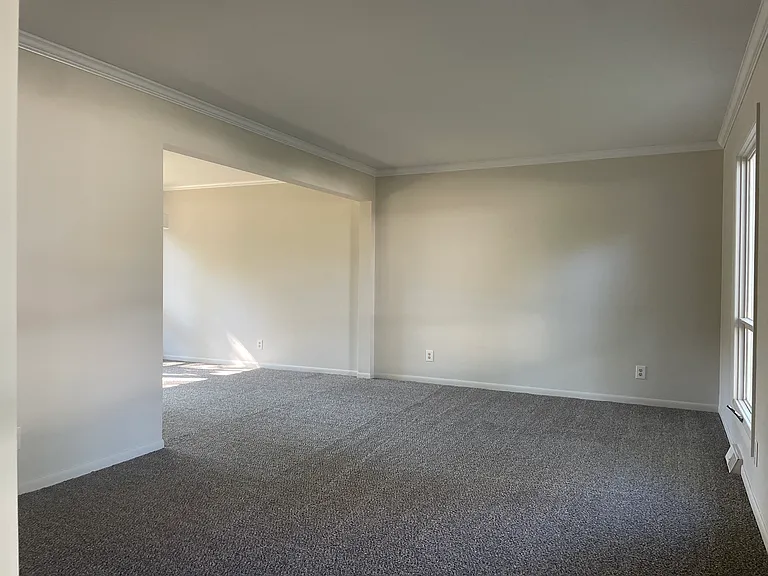 2560 Berwyck Rd SE — Photo 5