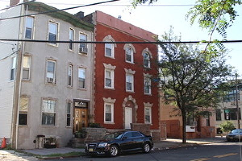 1st image of 15 Pennsylvania Ave