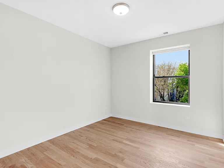 4856 N Troy St #3 — Photo 7