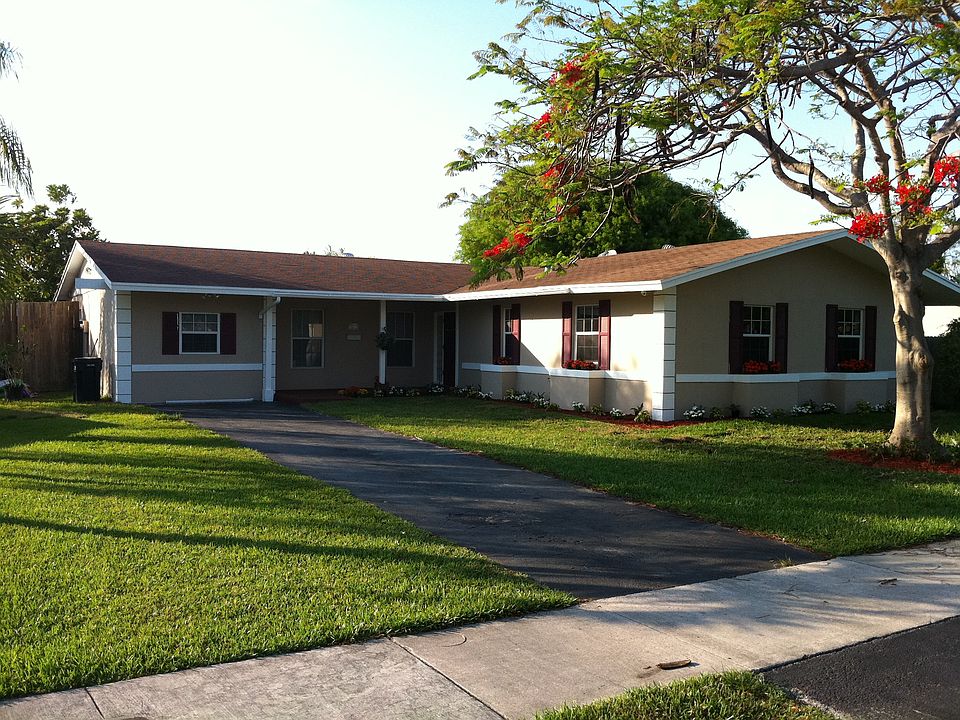 1st image of 9545 Tiffany Dr
