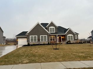 5342 Holly Glen Ct, Clarence, NY 14031