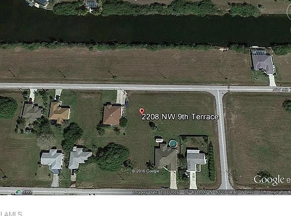 4th image of 2208 NW 9th Ter