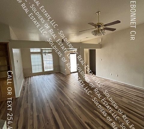5th image of 701 Bluebonnet Cir