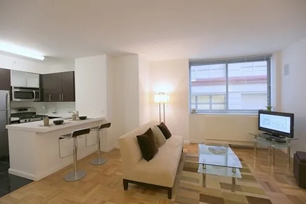 Rented by Modern Spaces | media 18