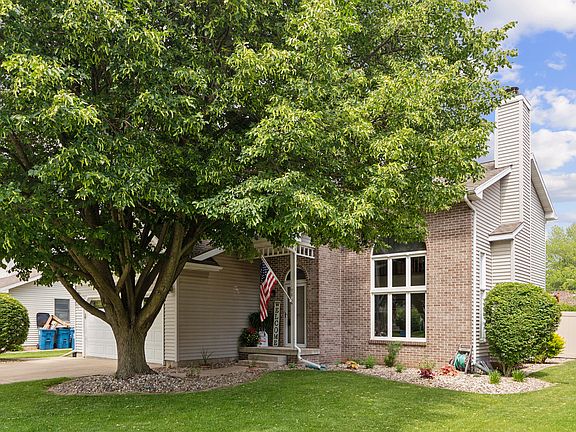 3rd image of 1198 Guinevere Ln
