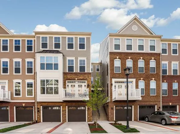 25218 Split Creek Ter, Chantilly, VA 20152