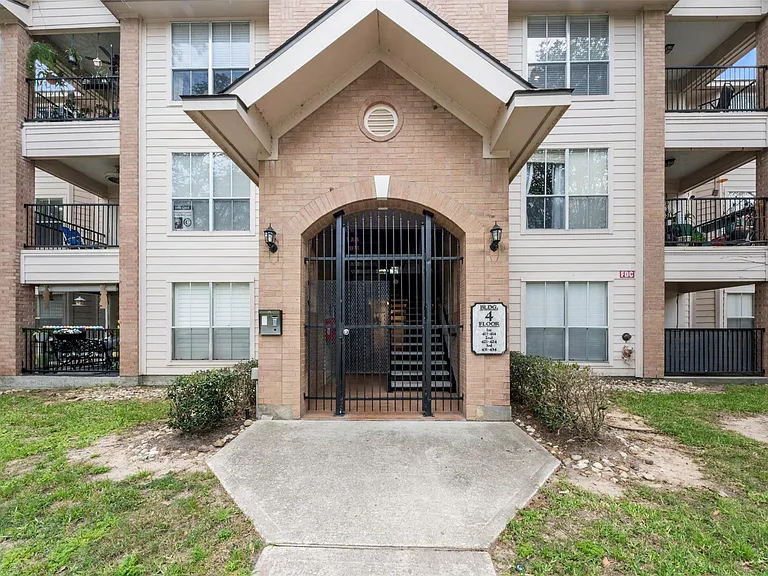 8051 Bay Branch Dr #423 — Photo 2