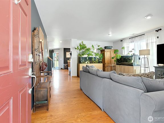 4th image of 20304 51st Avenue E