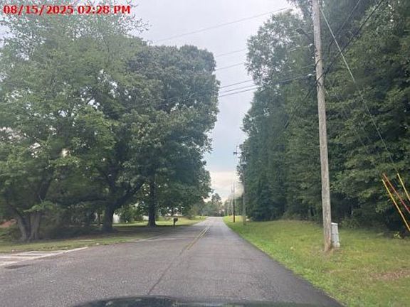 Exterior Neighborhood (street photo)