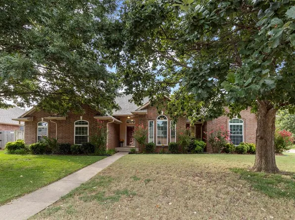 708 Sparrow Hawk, Edmond, OK 73003