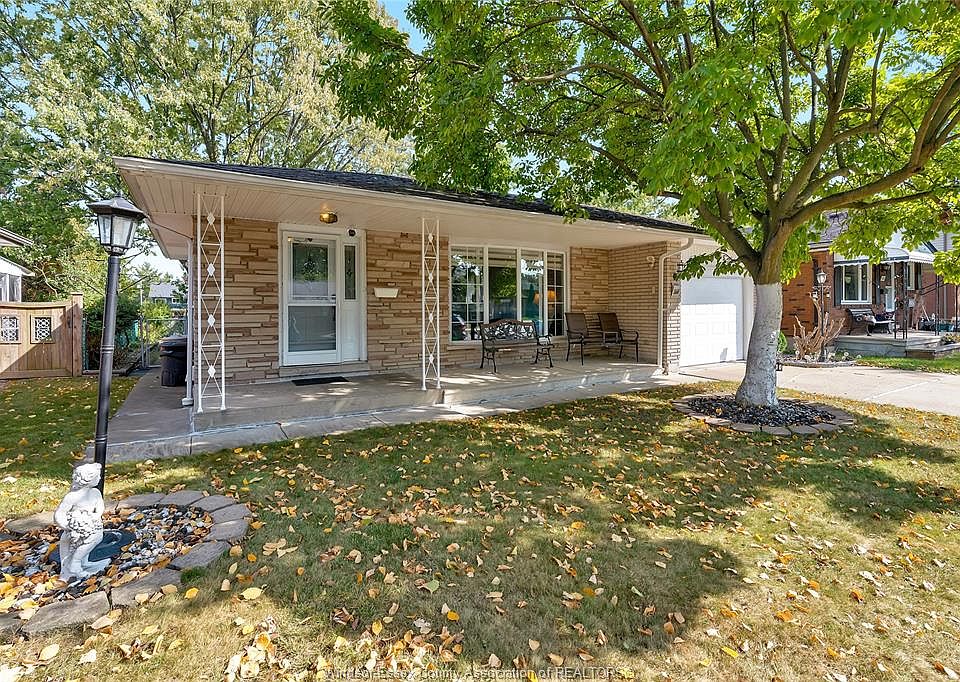 1st image of 2664 Rivard Ave