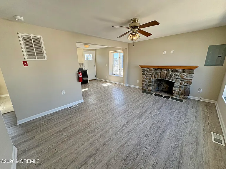 46 Joshua Dr — Photo 4