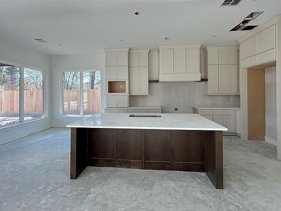 5th image of 9839 Warwana Rd