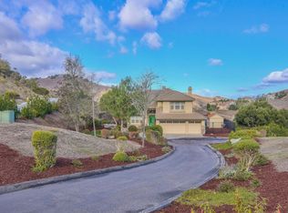 27726 Crowne Point Ct, Salinas, CA 93908
