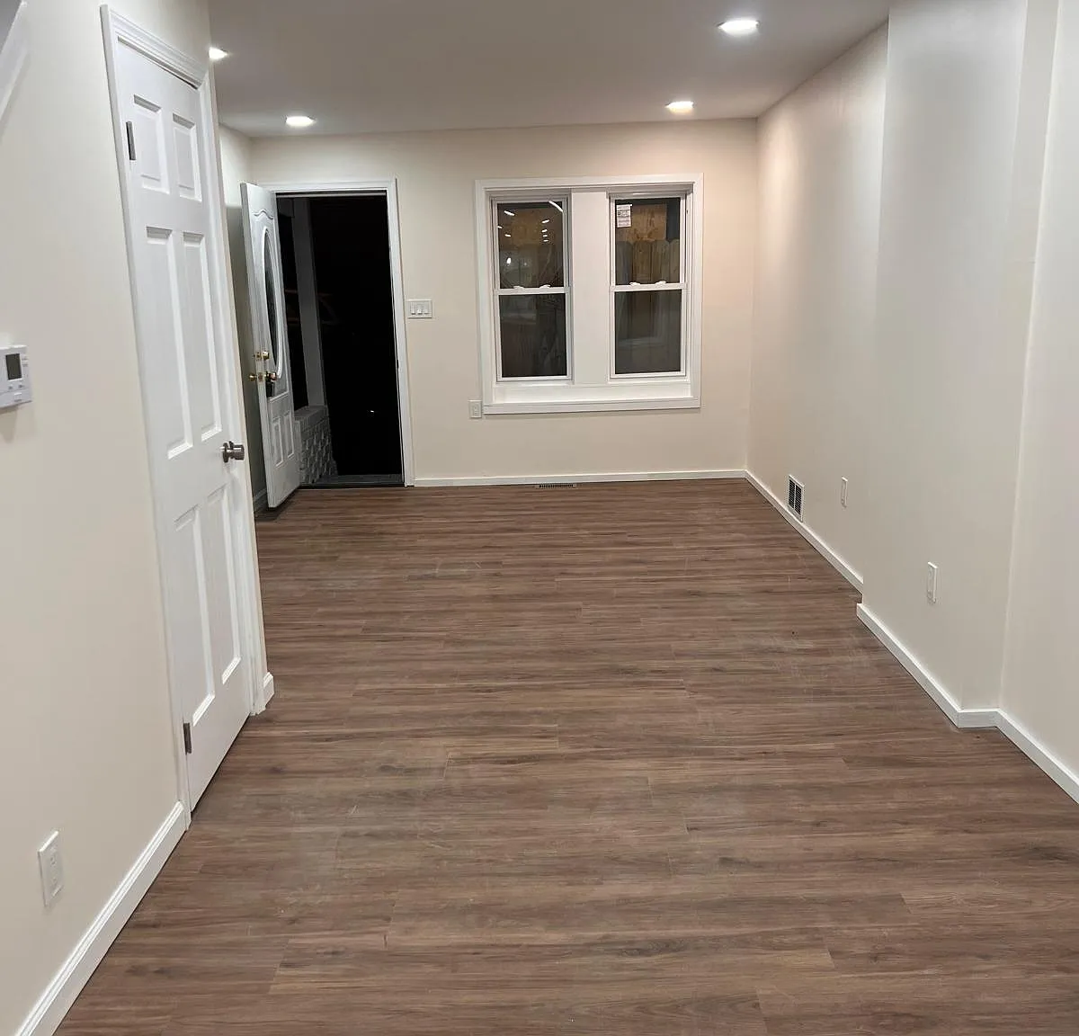 4 bed, 1.5 bath, 1361 sqft, $1,900 — Photo 4