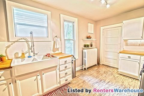 4th image of 403 Dewey St APT 1