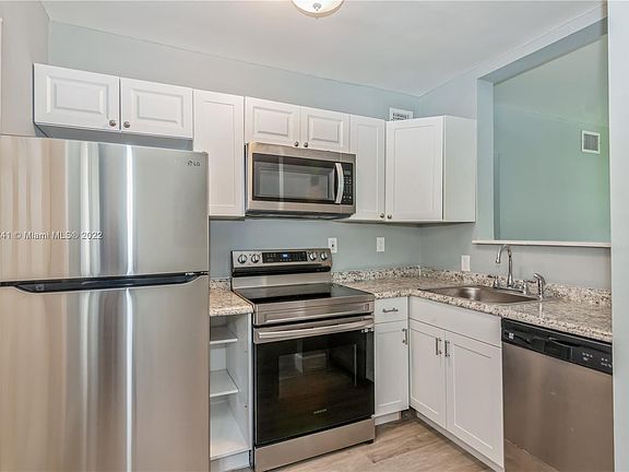 4th image of 7530 Dickens Ave APT 2