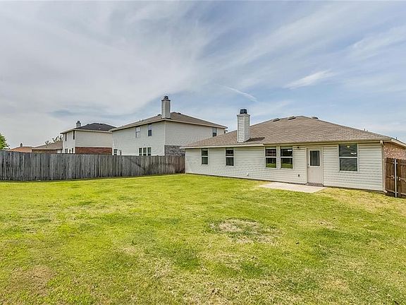 5th image of 1336 Windy Meadows Dr