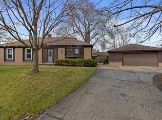 6734 Nichols Ct, Racine, WI 53406