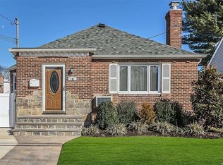 157 Rintin St, Franklin Square, NY 11010