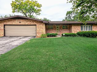 2285 Riverbend Dr, Benton Harbor, MI 49022