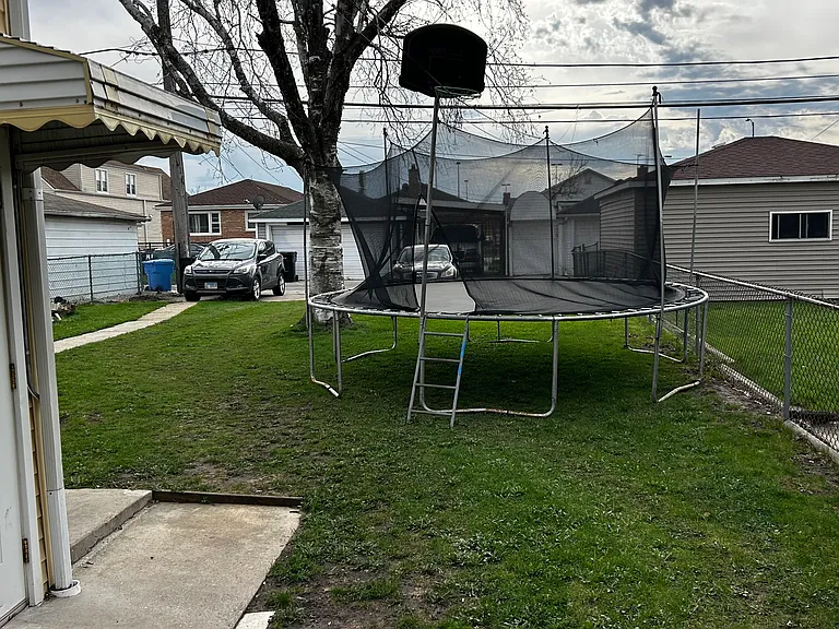 2728 N Mulligan Ave — Photo 10