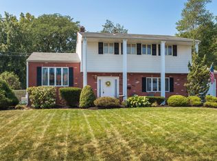 12 Grier Rd, Somerset, NJ 08873