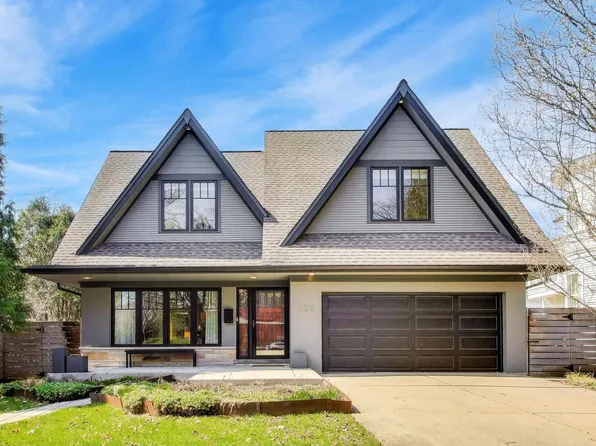 635 N Euclid Ave, Oak Park, IL 60302