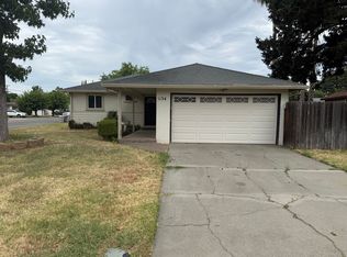 1134 Meadow Rd, West Sacramento, CA 95691
