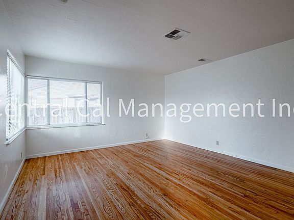 4th image of 500 Arvin St