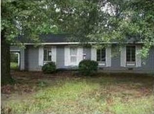 4215 Oakmont Dr, Jackson, MS 39209