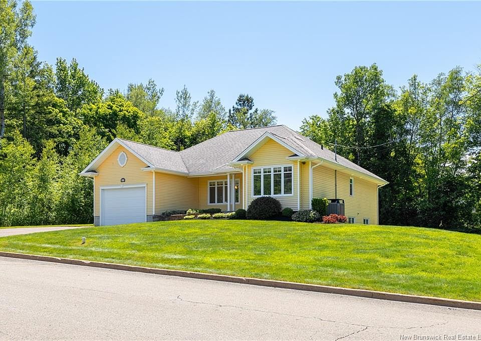 1st image of 86 Greenwich Dr